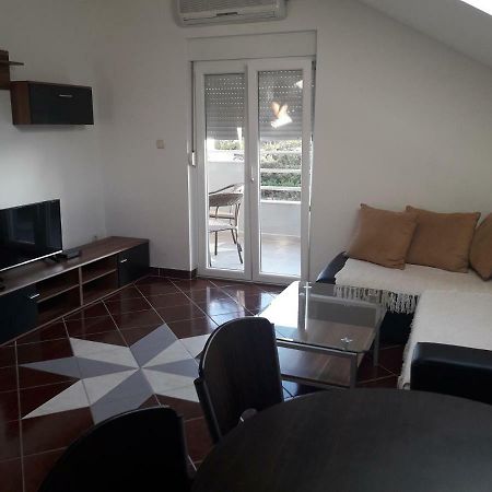 Apartmani Kuzmic Vrsi Buitenkant foto