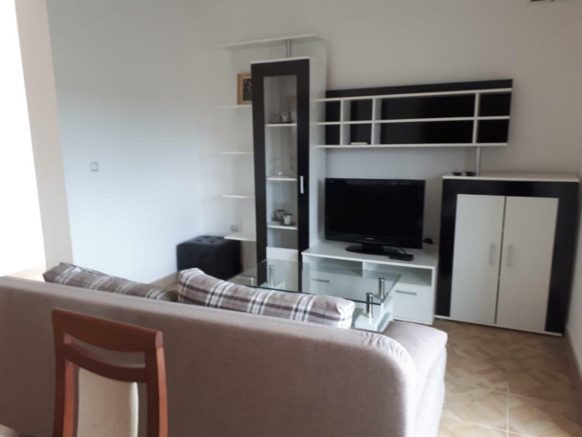 Apartmani Kuzmic Vrsi Buitenkant foto