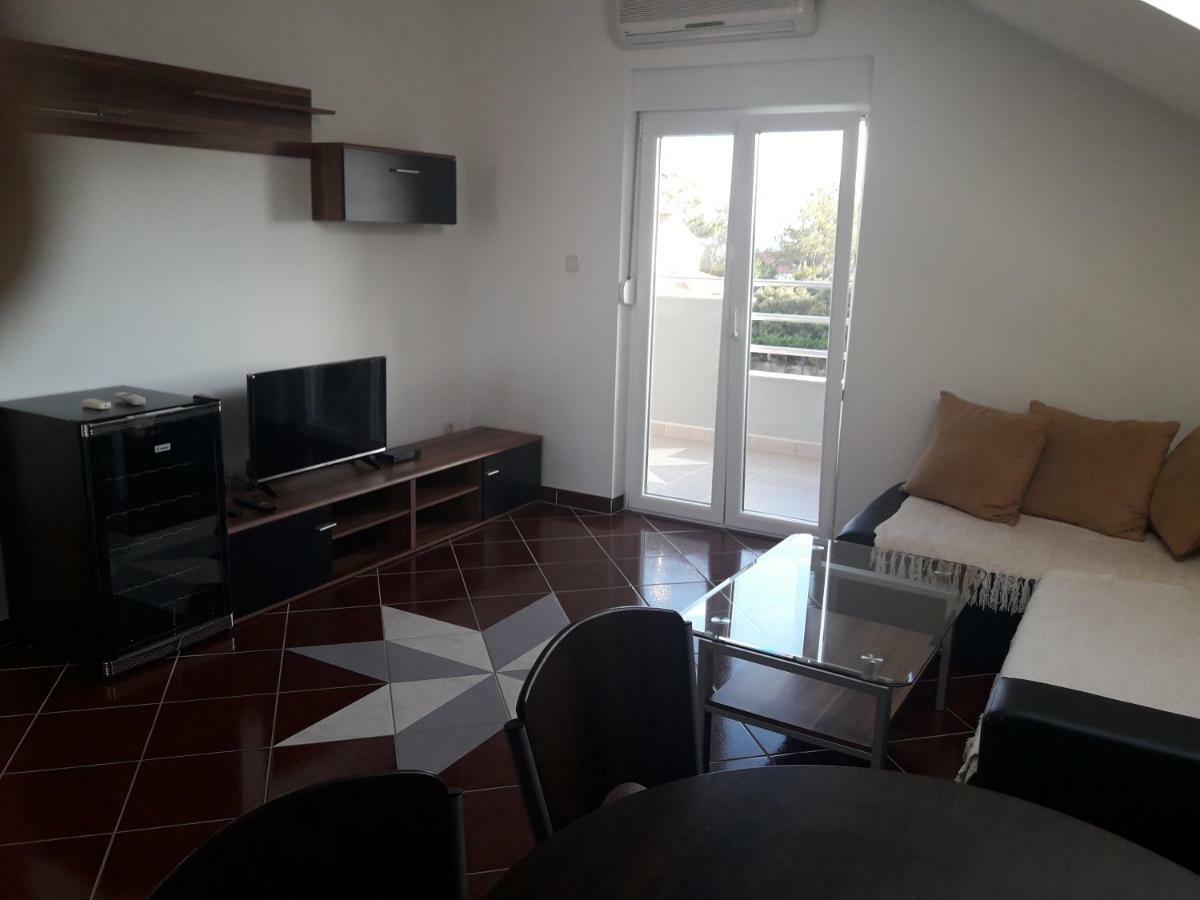 Apartmani Kuzmic Vrsi Buitenkant foto
